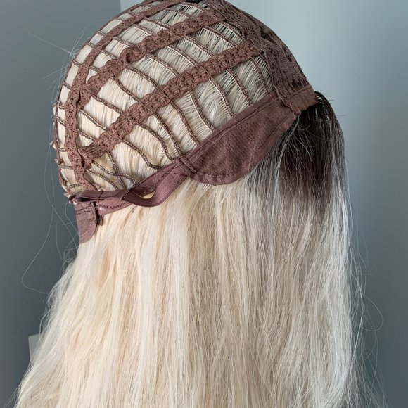 NEW Long Blonde Body Wave Synthetic Wig - Picture 4 of 4